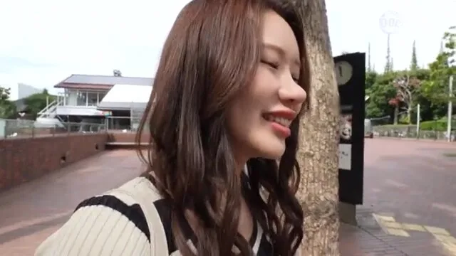 Preview supplied for 美脚美女が膣の中にバイブ入れてパイパンおまんこから愛液に糸を引く