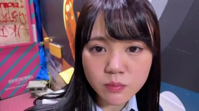 Preview supplied for 黒髪の童顔制服美女が中年男と爽やかデートして愛情たっぷりのキス