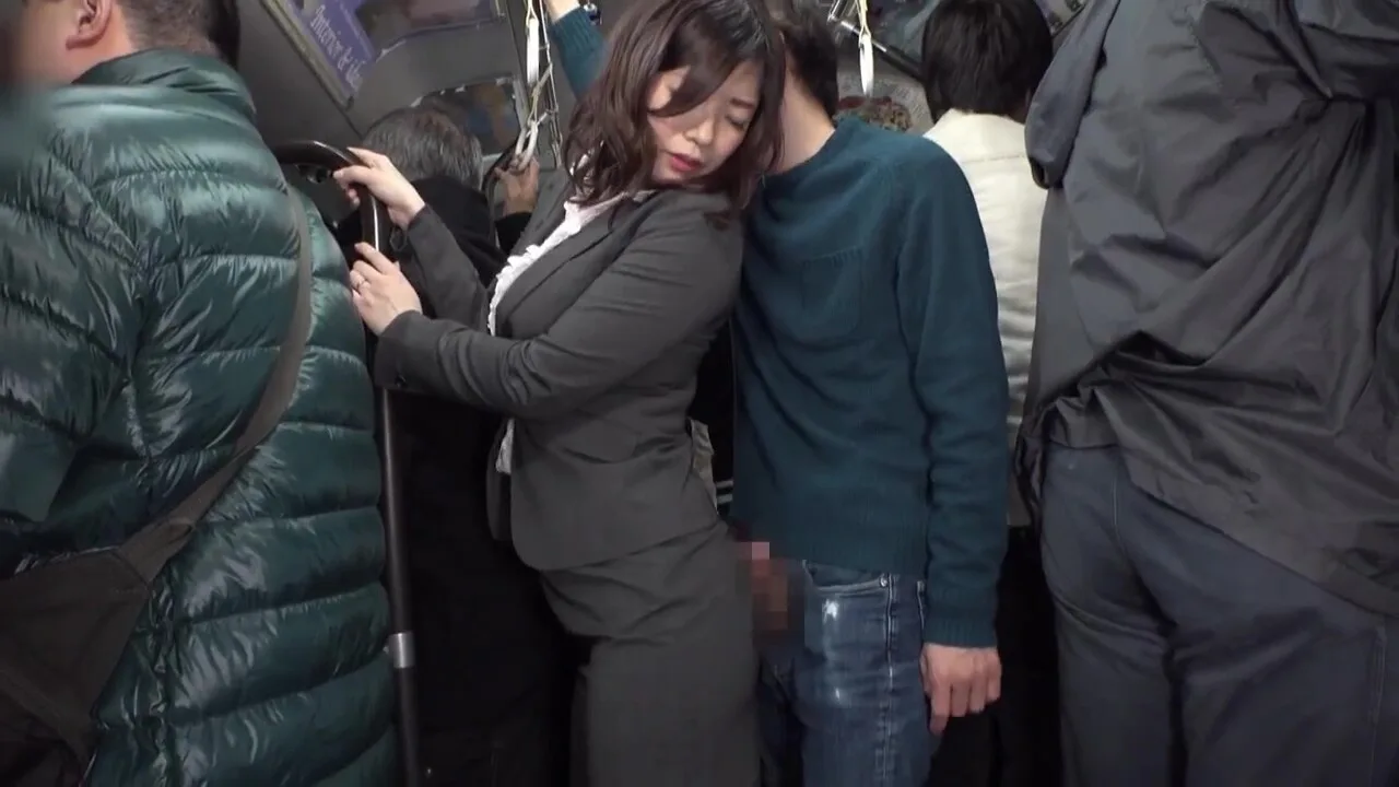 Preview supplied for UI2201- Office Lady Mature Step mother Accepting On A Crowded Bus