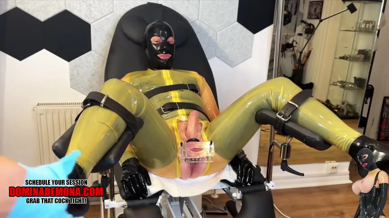 Preview supplied for Kinky Femdom Amateur Hot