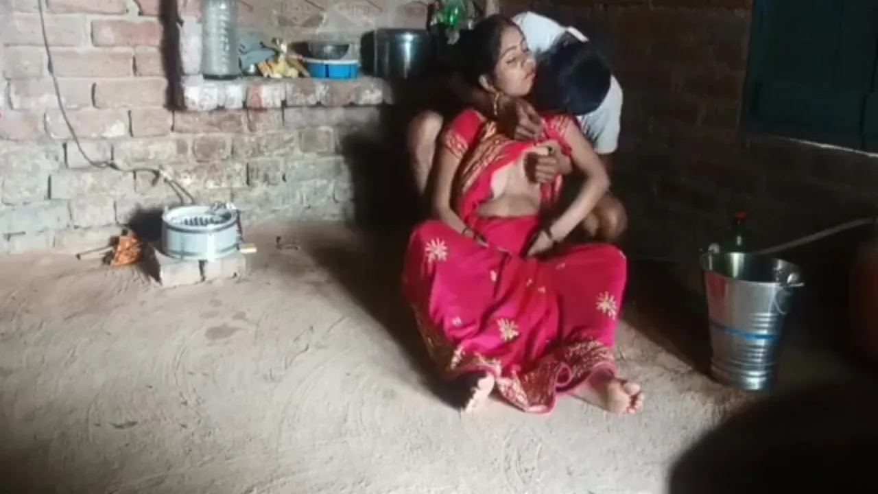 Preview supplied for Village Bhabhi Ki Chudai In Hindi Sundar