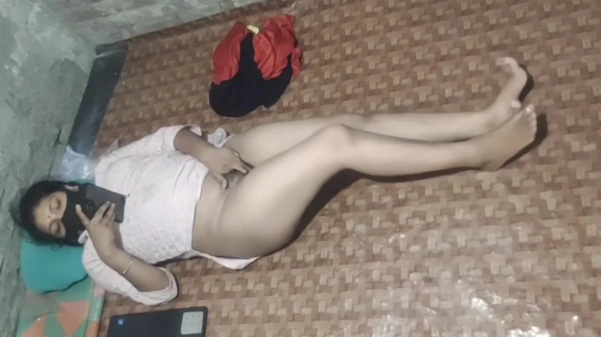 Preview supplied for Desi Village Girl Watching Video And Masterbate