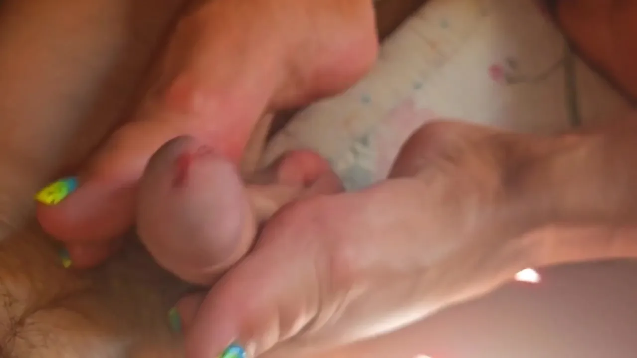 Preview supplied for Tanned Stepmom Satisfies Foot Fetishist