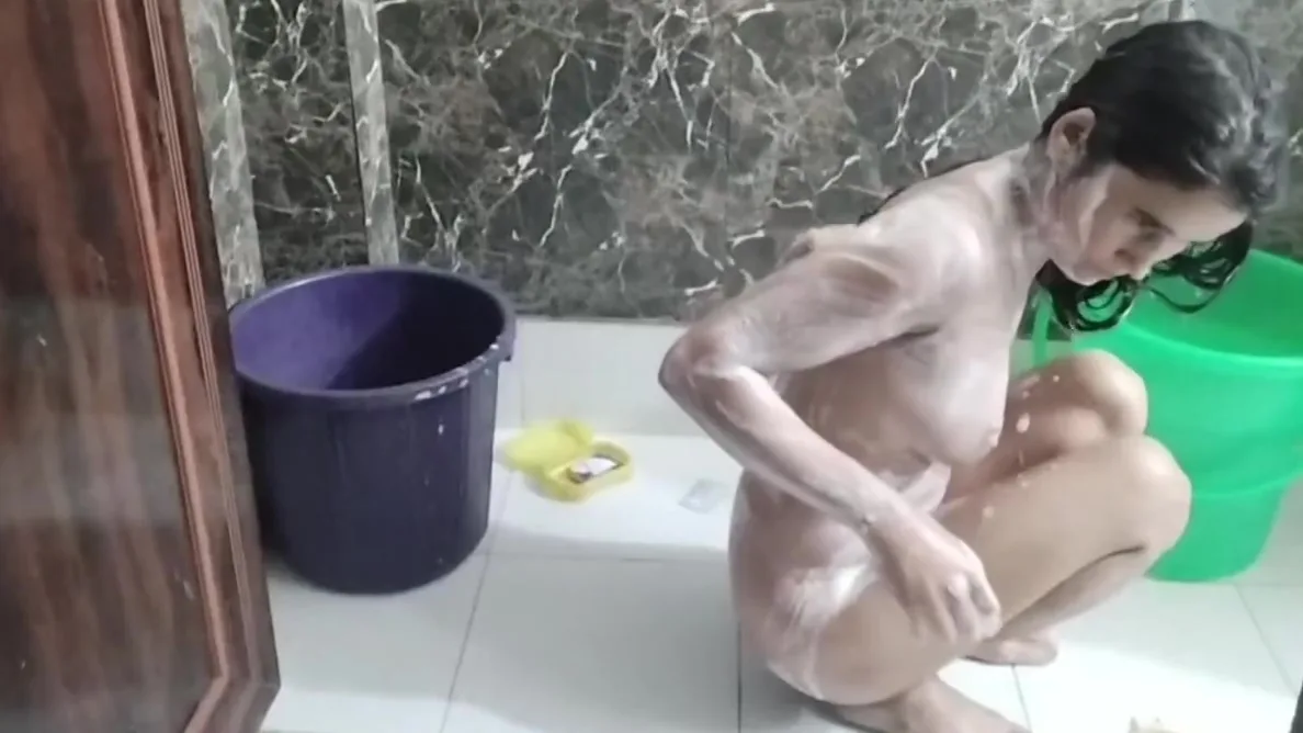 Preview supplied for Stepsister In Law Ko Bathroom Me Pakad Ke Chod Diya