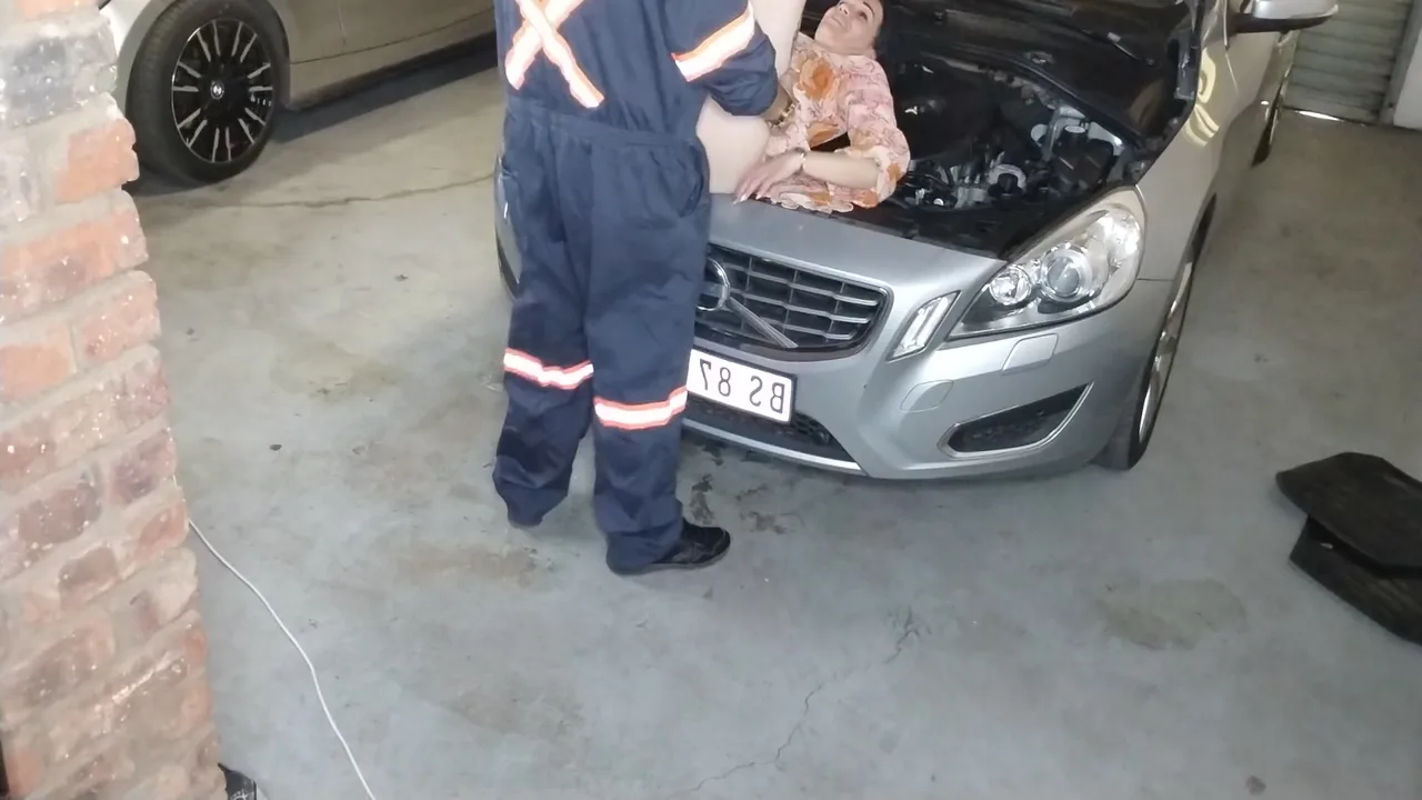 Preview supplied for Housewife Didnt Have Enough To Fix Her Car