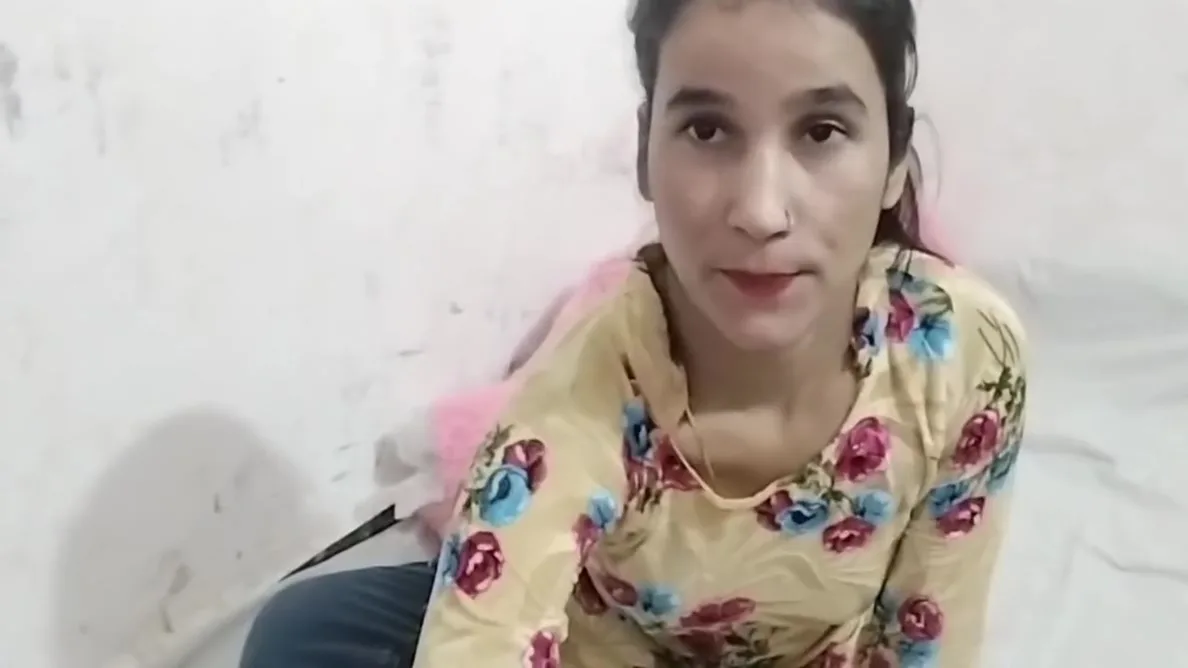 Preview supplied for Bhabhi Ko Gandi Gandi Video Dikha Kar Stepsister Ke Samne Chod Diya