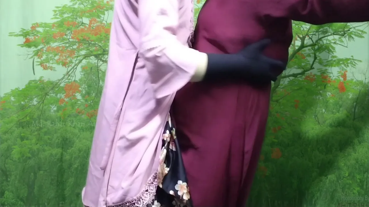 Preview supplied for Desi Beautiful Housewife With Neighbor