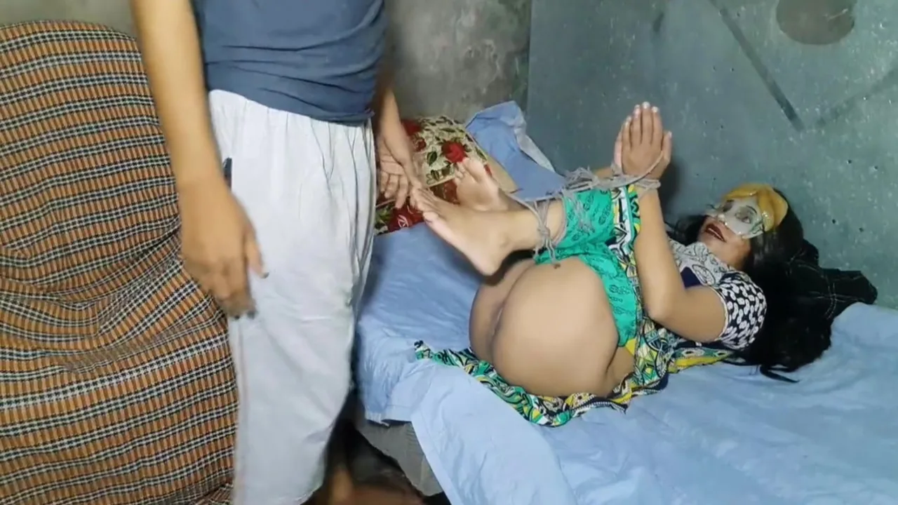 Preview supplied for The Maid Was Stealing, The Owner Caught It And Left It, Maid Caught Stealing