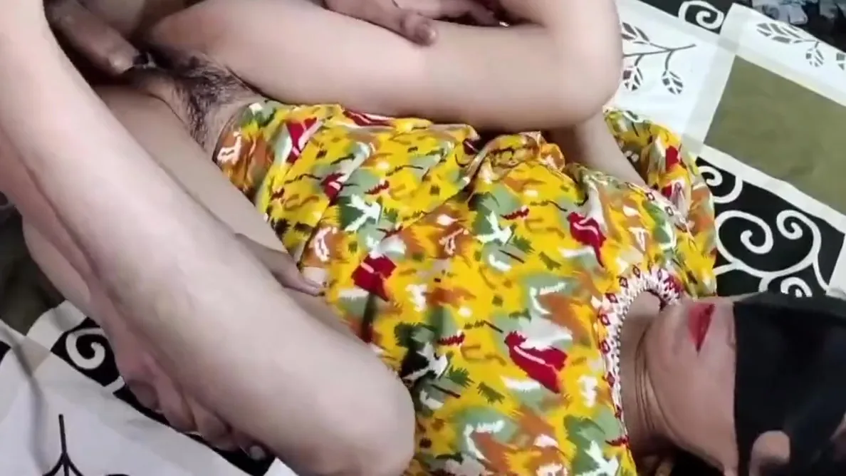 Preview supplied for Sasur Ne Meri Jawani Dekh Kar Jabar Dasti Chut Mari