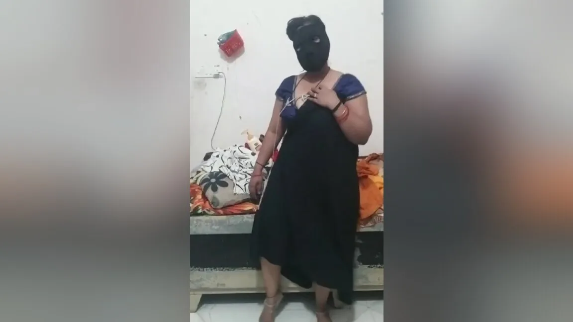 Preview supplied for Indian Old Girls New Viral Hot Video