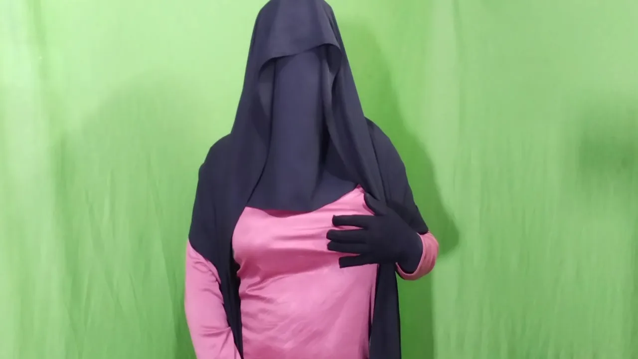 Preview supplied for Bangladeshi Slutty Housewife