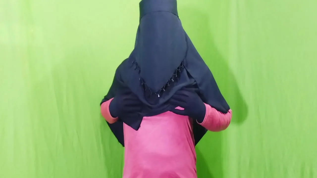 Preview supplied for Bengali Bhabhi In Having Sex With Neighbor