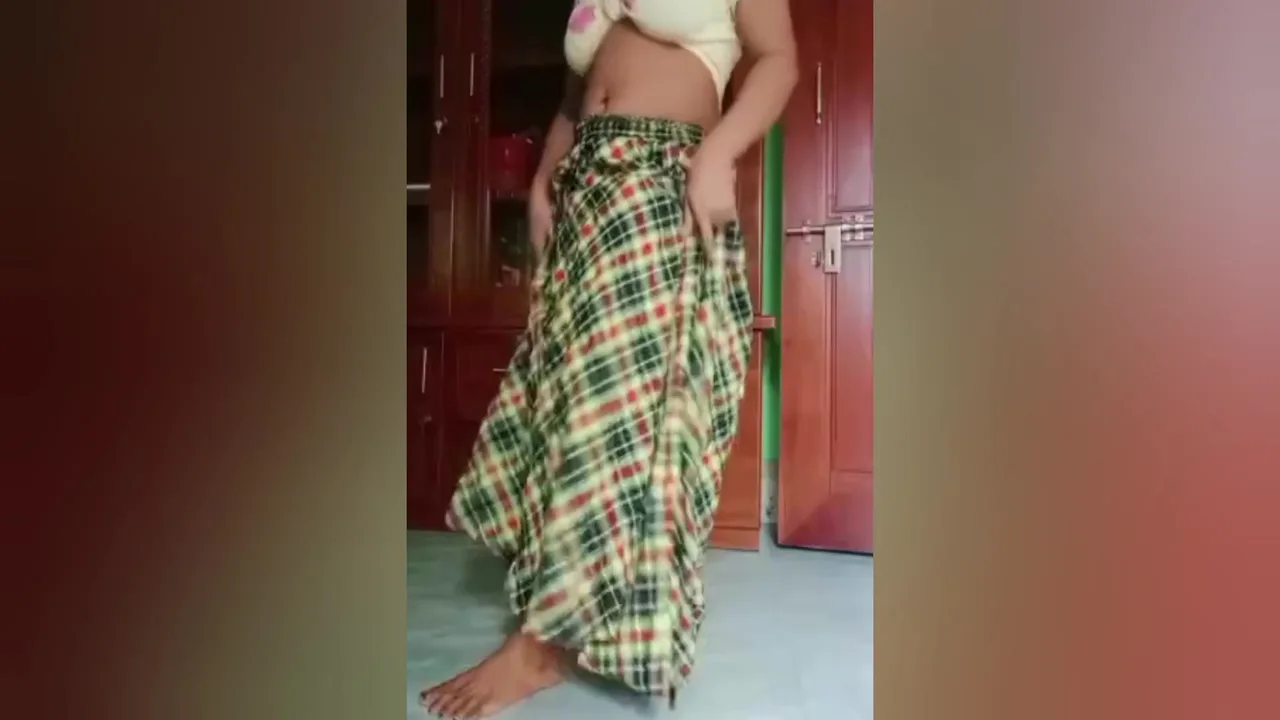 Preview supplied for Indian Girl Hot Dance