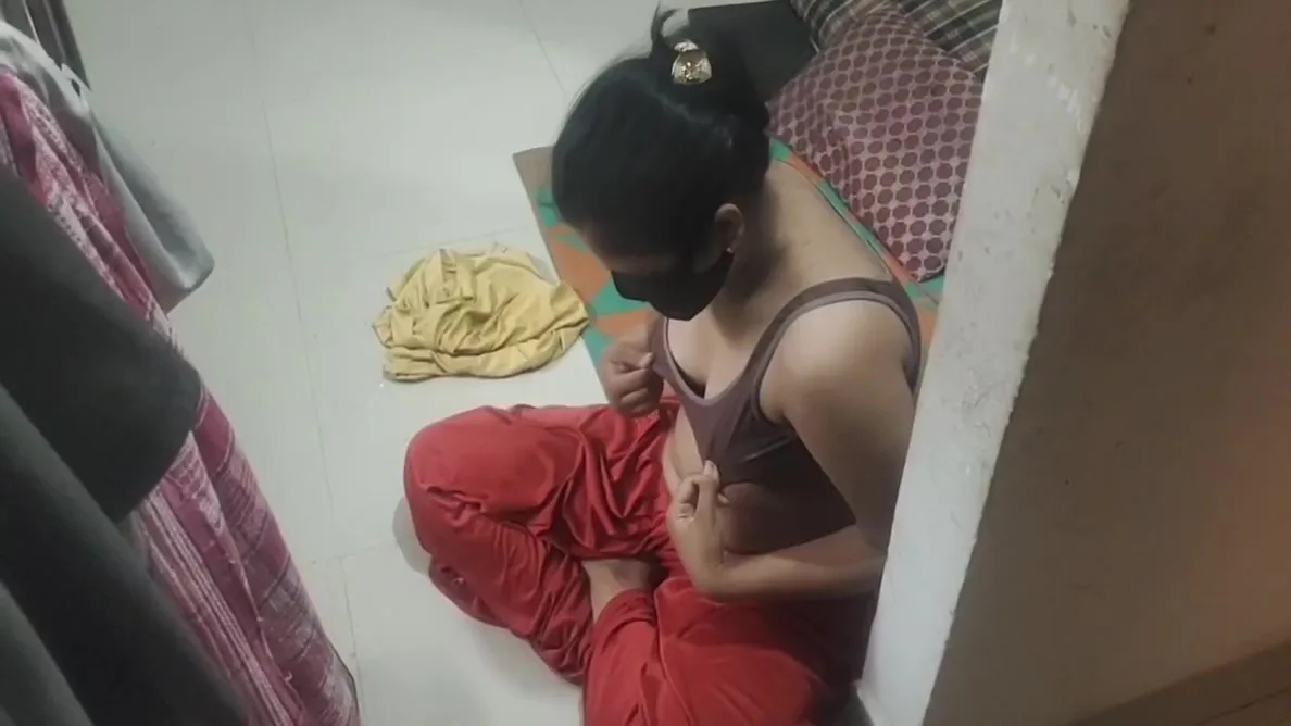 Preview supplied for Desi Village Girl Video Call With Boyfriend