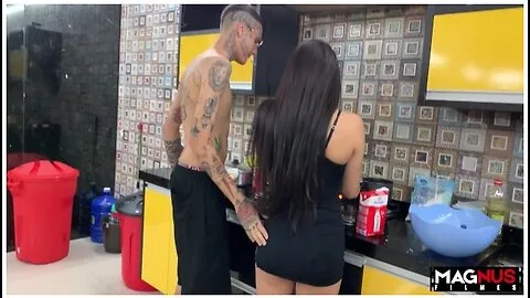 Preview supplied for Extreme Squirting Orgasm With Two Dicks - Free