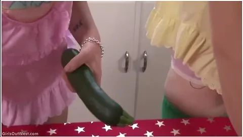 Preview supplied for Xmas Lunch Lesbian Fisting