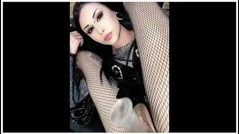 Preview supplied for Tight Gripping Pussy, Petite Goth Girl