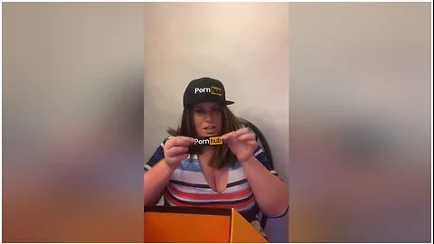 Preview supplied for Lisa Sparxxx - Unboxing Of Merch