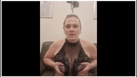 Preview supplied for Deutsche Amateure: Pregnant German MILF Pleasures Herself On The Sofa