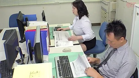 Preview supplied for 016dht-0687 Married Woman Mature Office Lady Working Ov