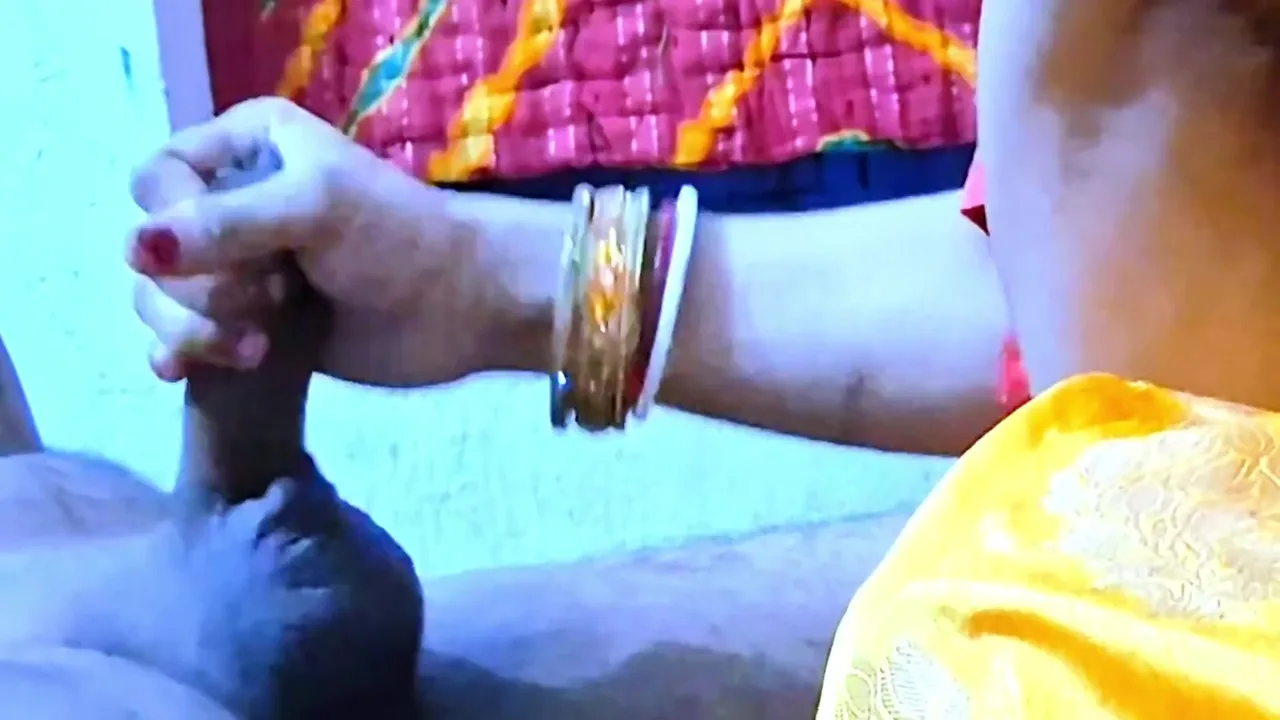 Preview supplied for Indian Blowjob In Blowjob Show Boobs