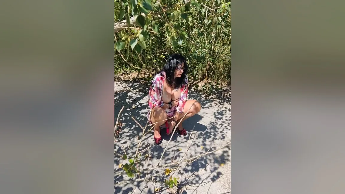 Preview supplied for 50 Plus Mature Beauty Masturbates Outdoor