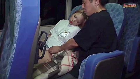 Preview supplied for 530dg-177 Strong In The Night Bus 5 People #01