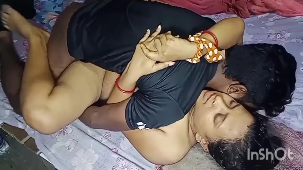 Preview supplied for Desi Supar Model Hot Video