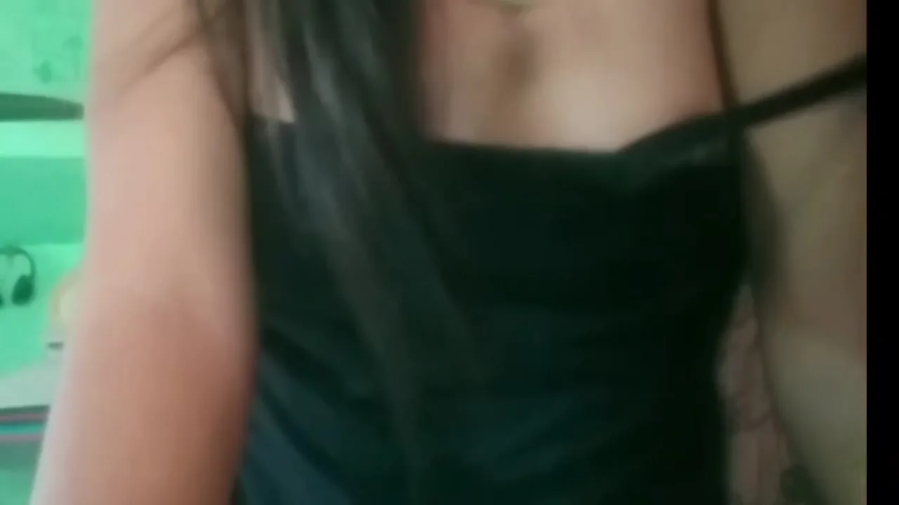 Preview supplied for Desi Girl Masturbating With Brinjal