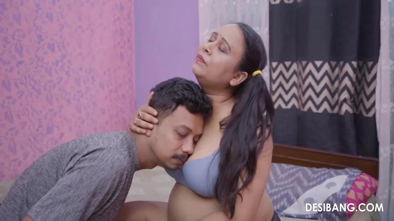 Preview supplied for Desi Bang In Chubby Indian Wife Makes Her Husband Hard At
