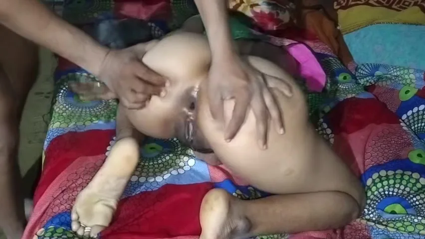 Preview supplied for Desi Gaon Ki Bhabhi Ne Lund Chus Kar Jamkar Chudai