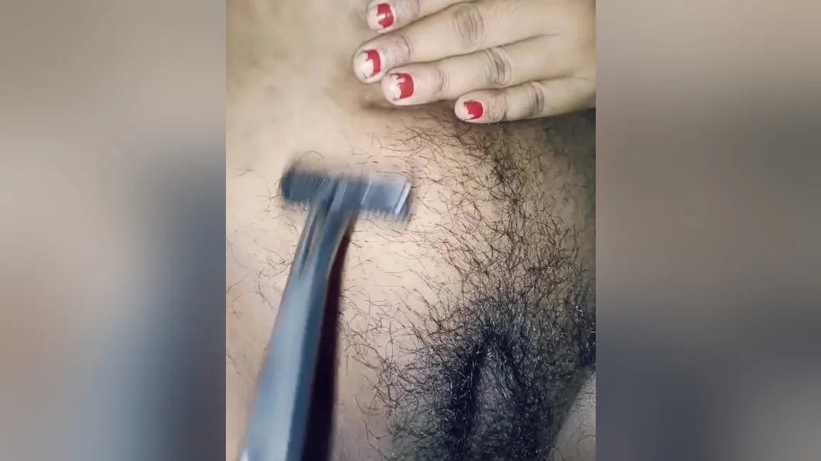Preview supplied for Desi Bhabhi Pusssy Hair Cutting Vidoe