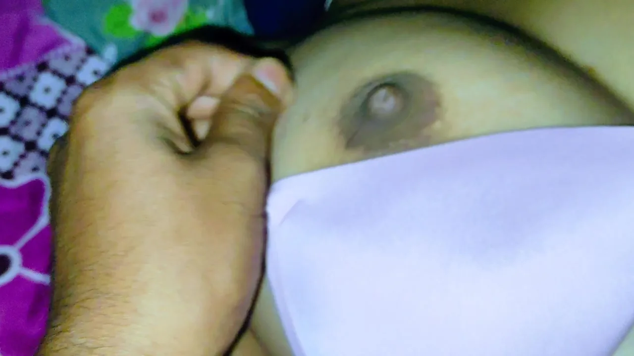 Preview supplied for Hot Bhabhi Big Boobs Pink Bra & Panty