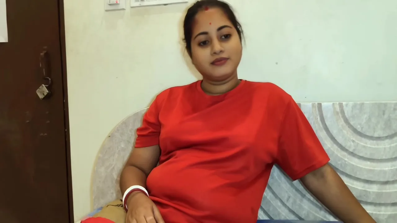Preview supplied for Siya Bhabhi Stepsister Riya Bhabhi First Time In Camera