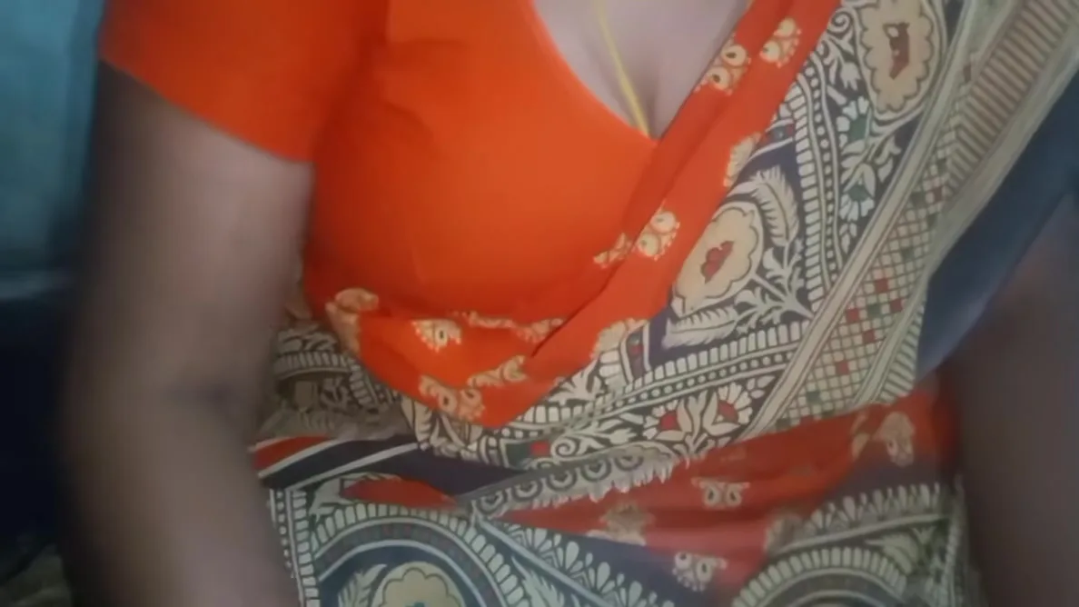 Preview supplied for Indian Tamil Sexy Saree Aunty Super Boobs Show