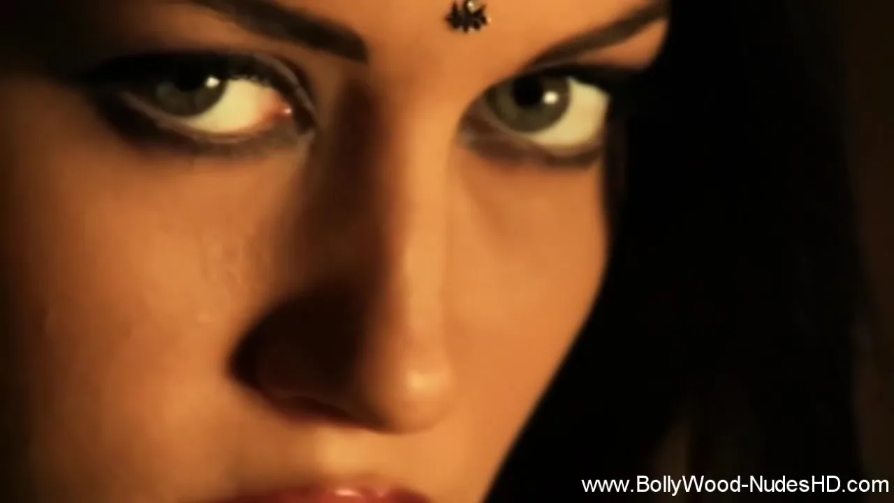 Preview supplied for Soft But Sensual Brunette Indian