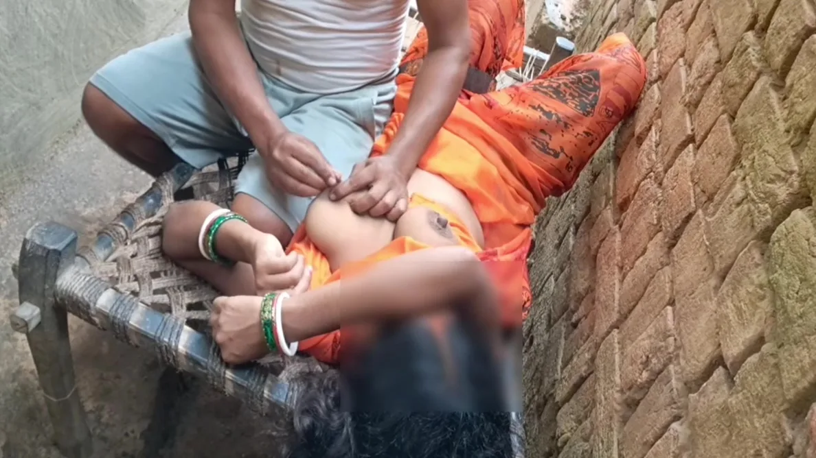 Preview supplied for Hot Desi Indian Couple