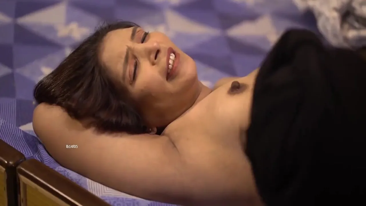 Preview supplied for Amateur Indian Bhabhi Making Love With Next Door While Husband Away