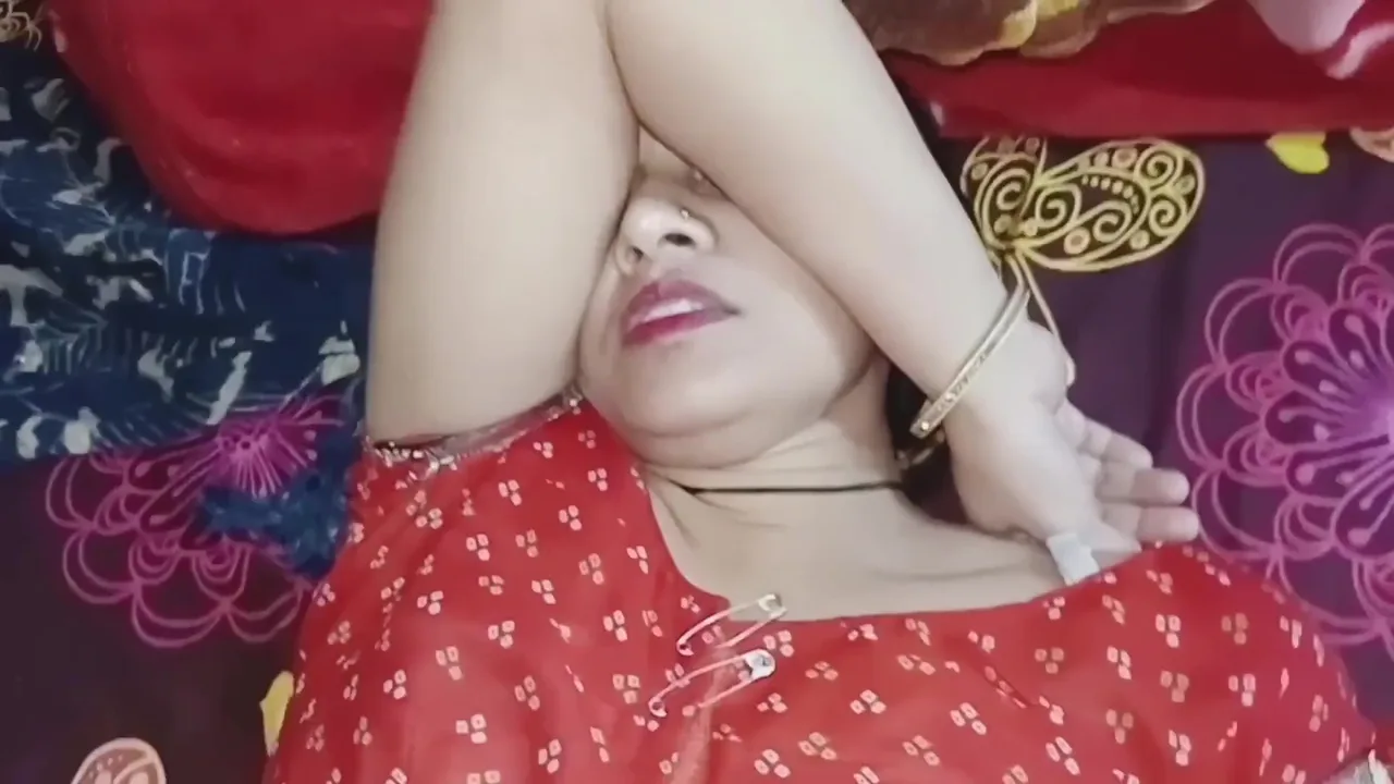 Preview supplied for Closeup Pink Colour Pussy Fucking With Honey Moon