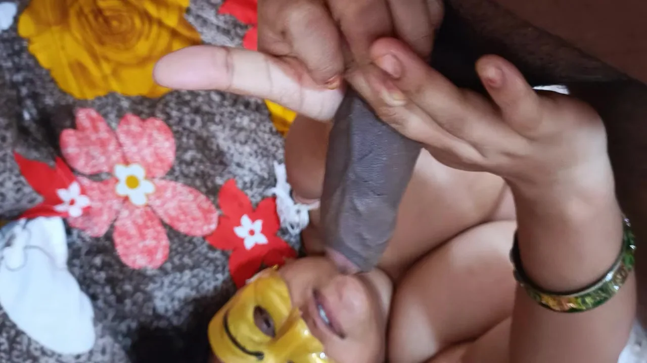 Preview supplied for Bhabhi Muh Me Lo Naa Kha Jao Mere Lode Ko