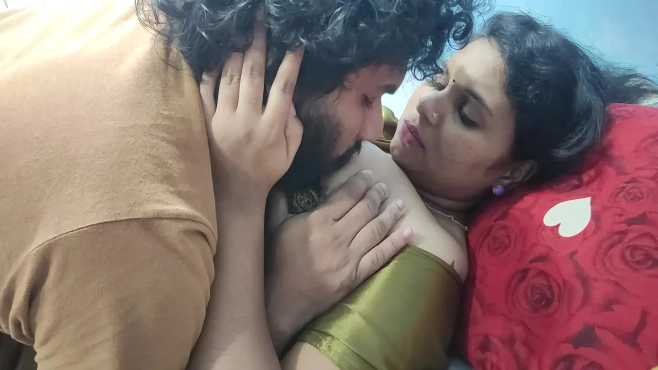 Preview supplied for Nighty Boobs Suck Romance Of Indian Couples