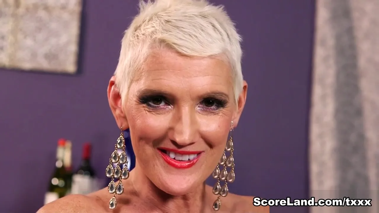 Preview supplied for Lexy's fantasies - Lexy Cougar - Home Alone MILFs