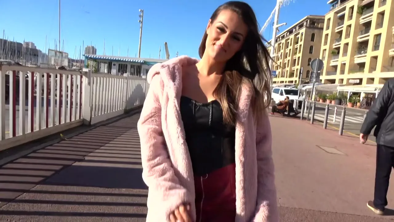 Preview supplied for Giulia, 36, did not intend to stop there... - Jacquie et Michel TV