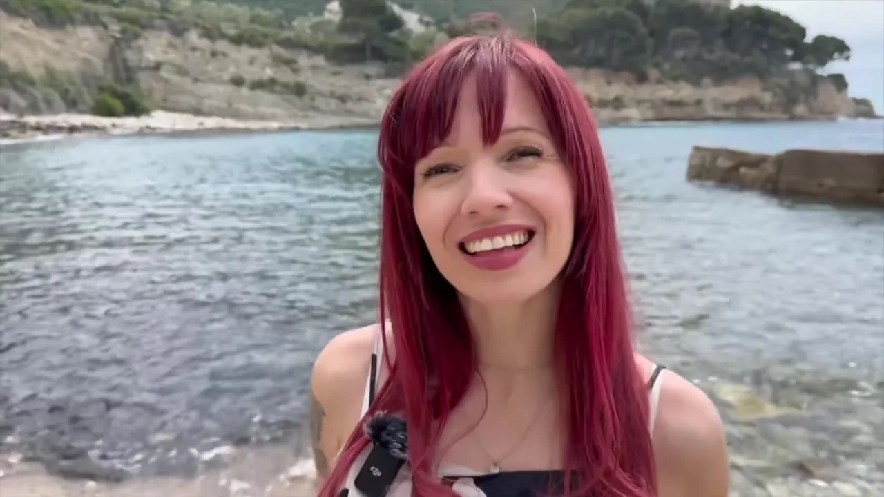 Preview supplied for Laeticia discovers unsuspected pleasures! - Jacquie et Michel TV