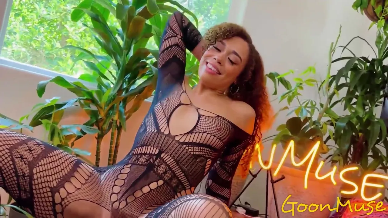 Preview supplied for Kinky Hair Willow Ryder Tirelessly Rides Dick In This POV