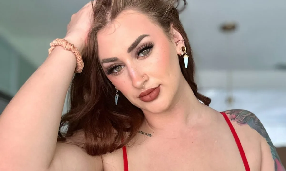 Preview supplied for Brunette Pawg Avalon Mira Gets Stretched Out By Bbc