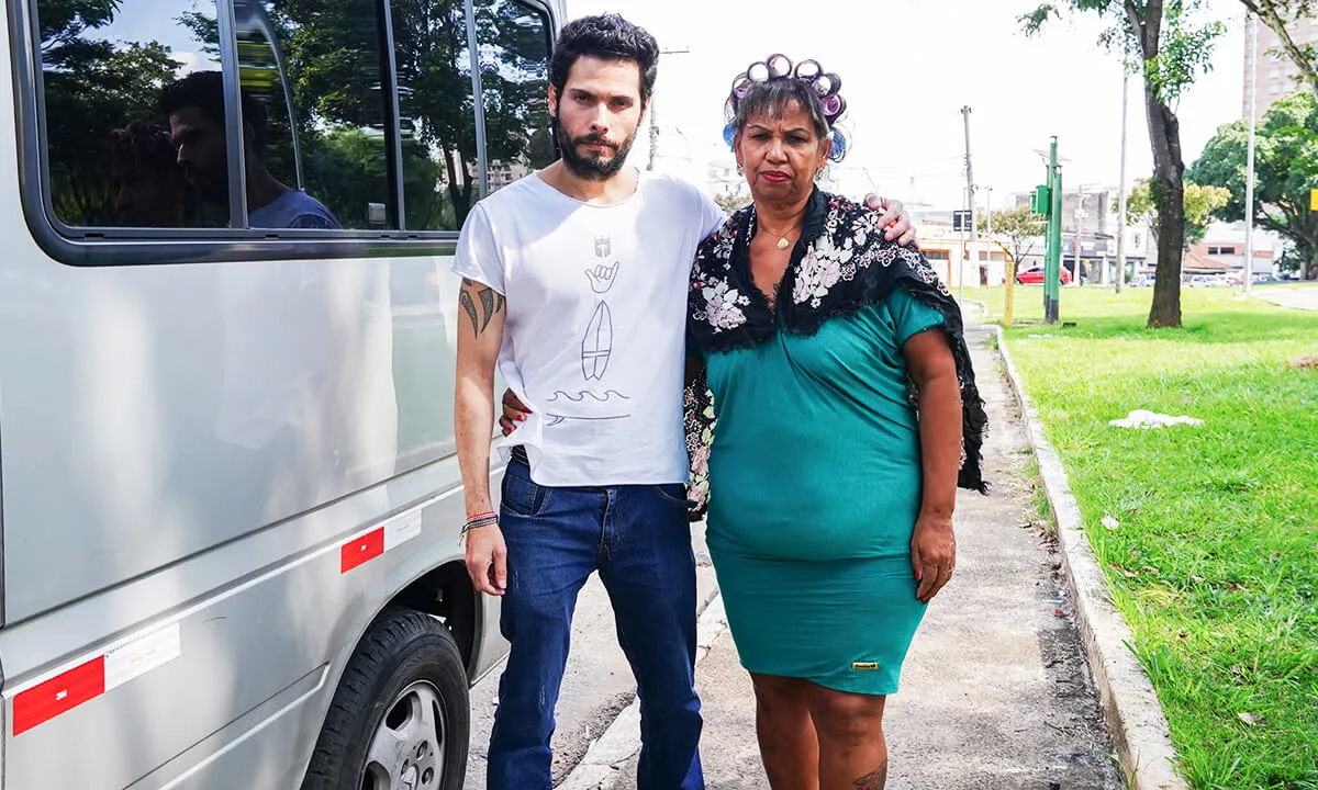 Preview supplied for Grannys First Anal Threesome In A Van