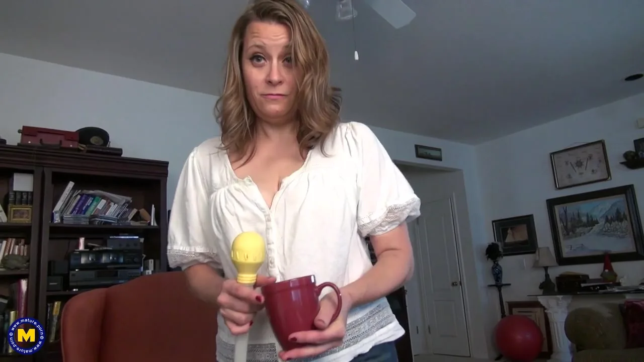 Preview supplied for Horny Milf Indigo Has Fun With Cum - MatureNl