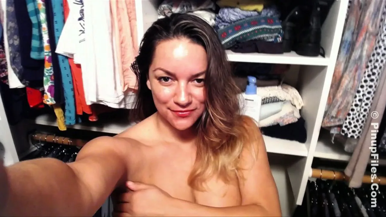 Preview supplied for Monica Mendez - HD WebCam 4 - In My Closet - PinupFiles