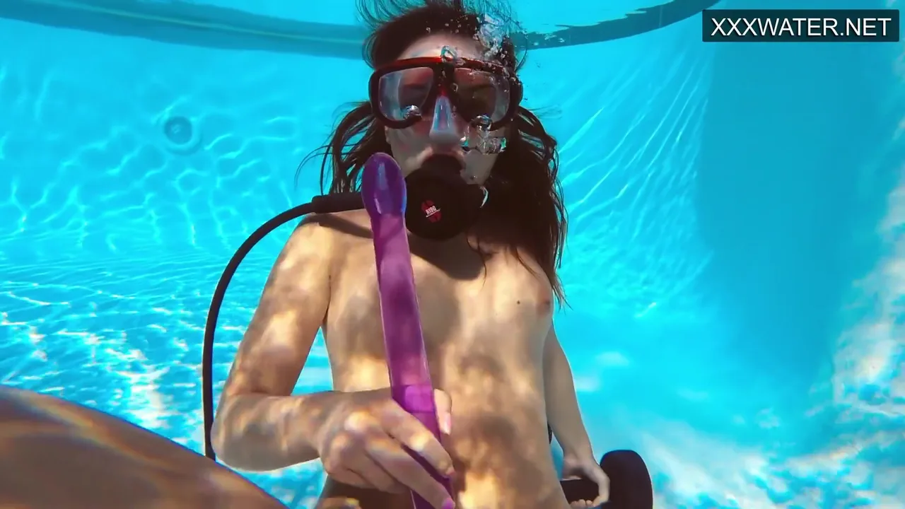 Preview supplied for Lana Tanga Shows Underwater Orgasms To You